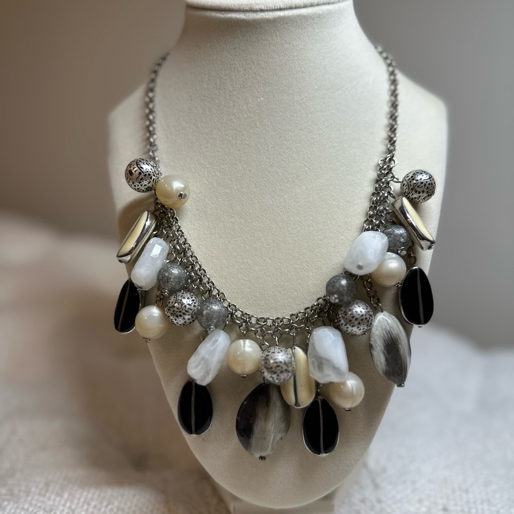 Elegant Neutral Statement Necklace